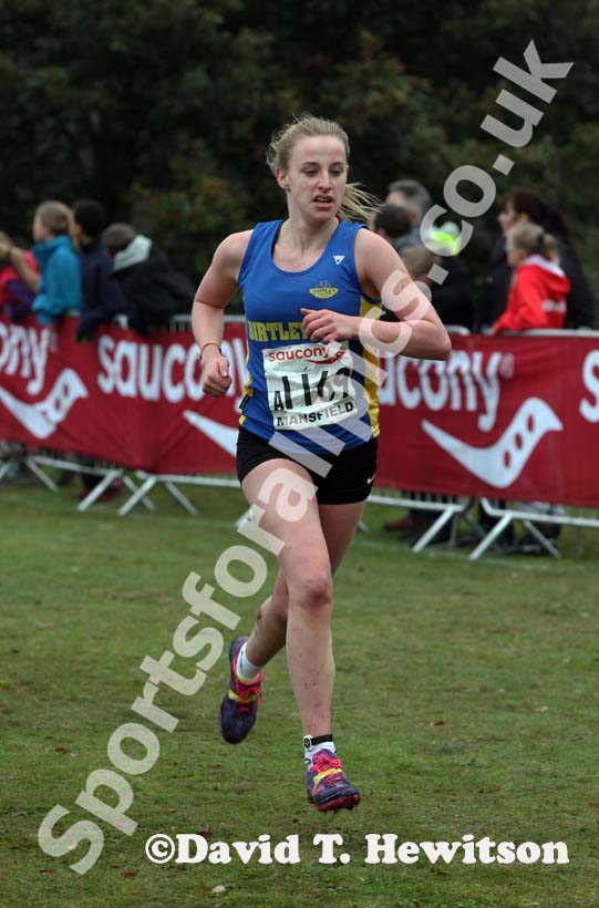 Danielle Elliott (Birtley) 1st leg runner in the under-17 women, National Cross Country Relays, Berry Hill Park, Mansfield. Photo: David T. Hewitson/Sports for All Pics